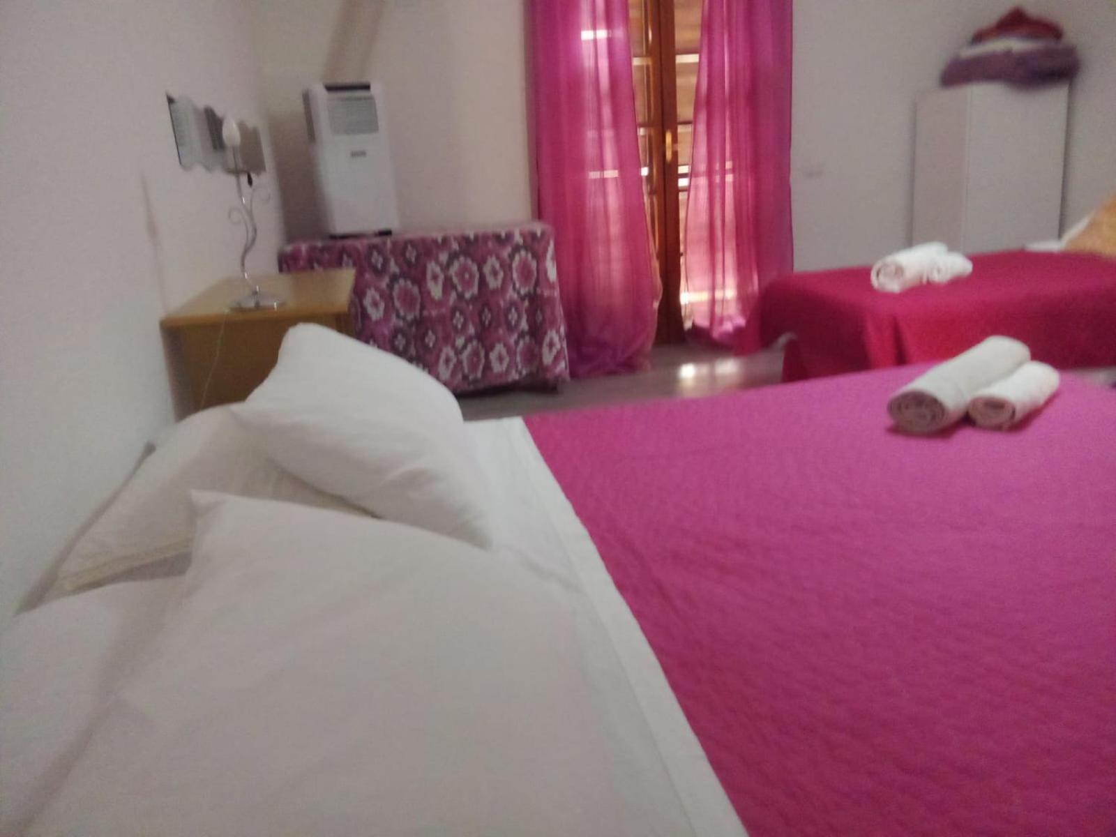 Smeralda Room's